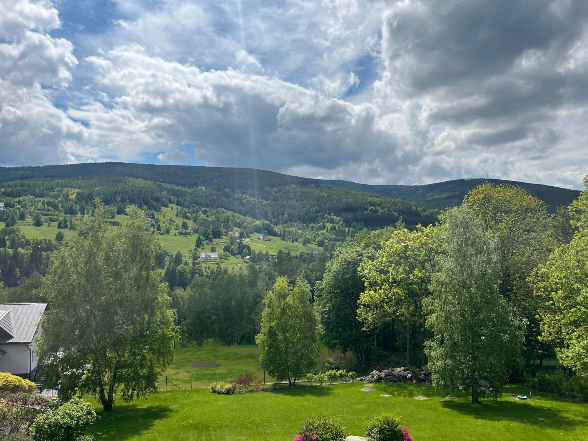 Apartamety I Pokoje Goscinne Na Jaskolczej Swieradow-Zdroj Luaran gambar